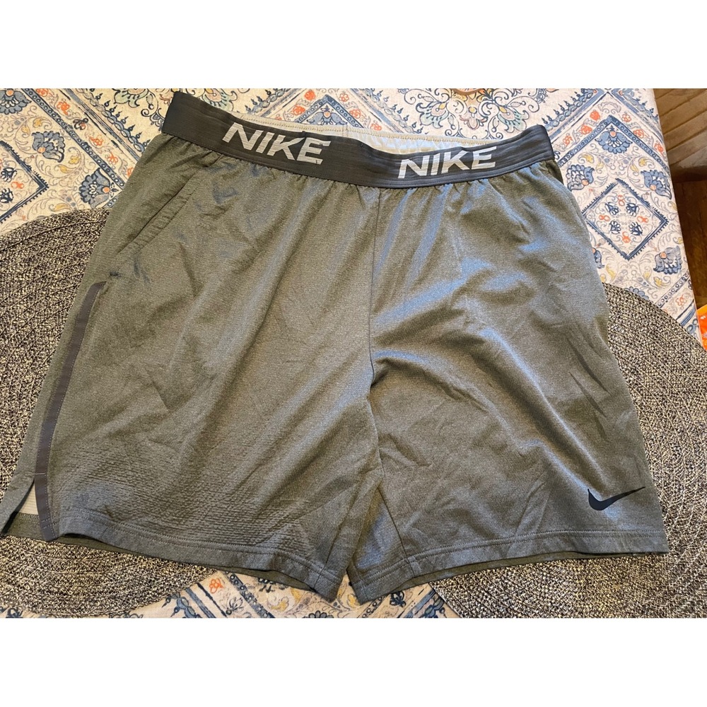 Nike Mens Dri-FIT Training Shorts Gray Heathered Athletic Gym XL Pocketed - Picture 1 of 4